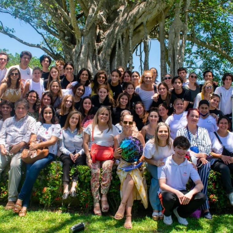 Alumnos y padres de familia generación 2022 Cumbres Veracruz